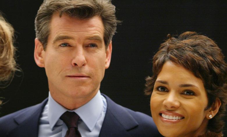 Pierce Brosnan y Halle Berry 