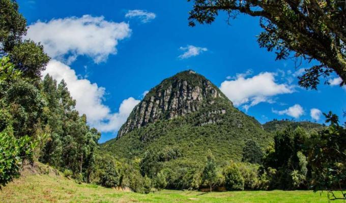 Los grandes misterios de la peña de Juaica: un lugar para los OVNIS