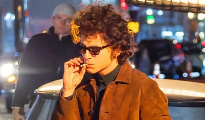 Timothée Chalamet como Bob Dylan