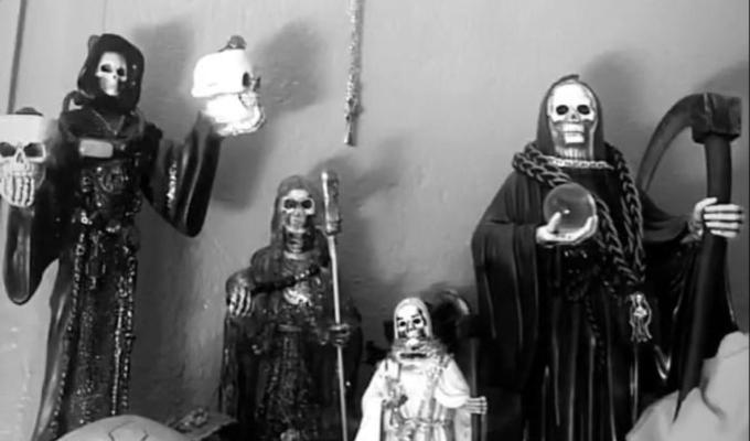 ¿Quién es la Santa Muerte? ¿Es peligroso rendirle culto? 