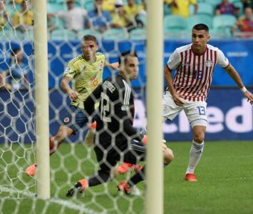 Gustavo Cuellar en la jugada de gol de la Selección Colombia 